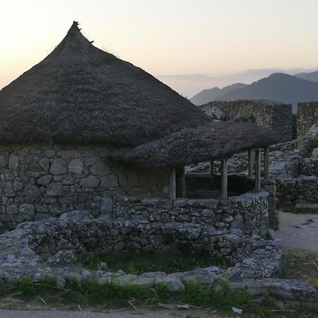Casita A Estrenar En Finca Con Rio Proxima A Tui, Gondomar Y Portugal. 外观 照片
