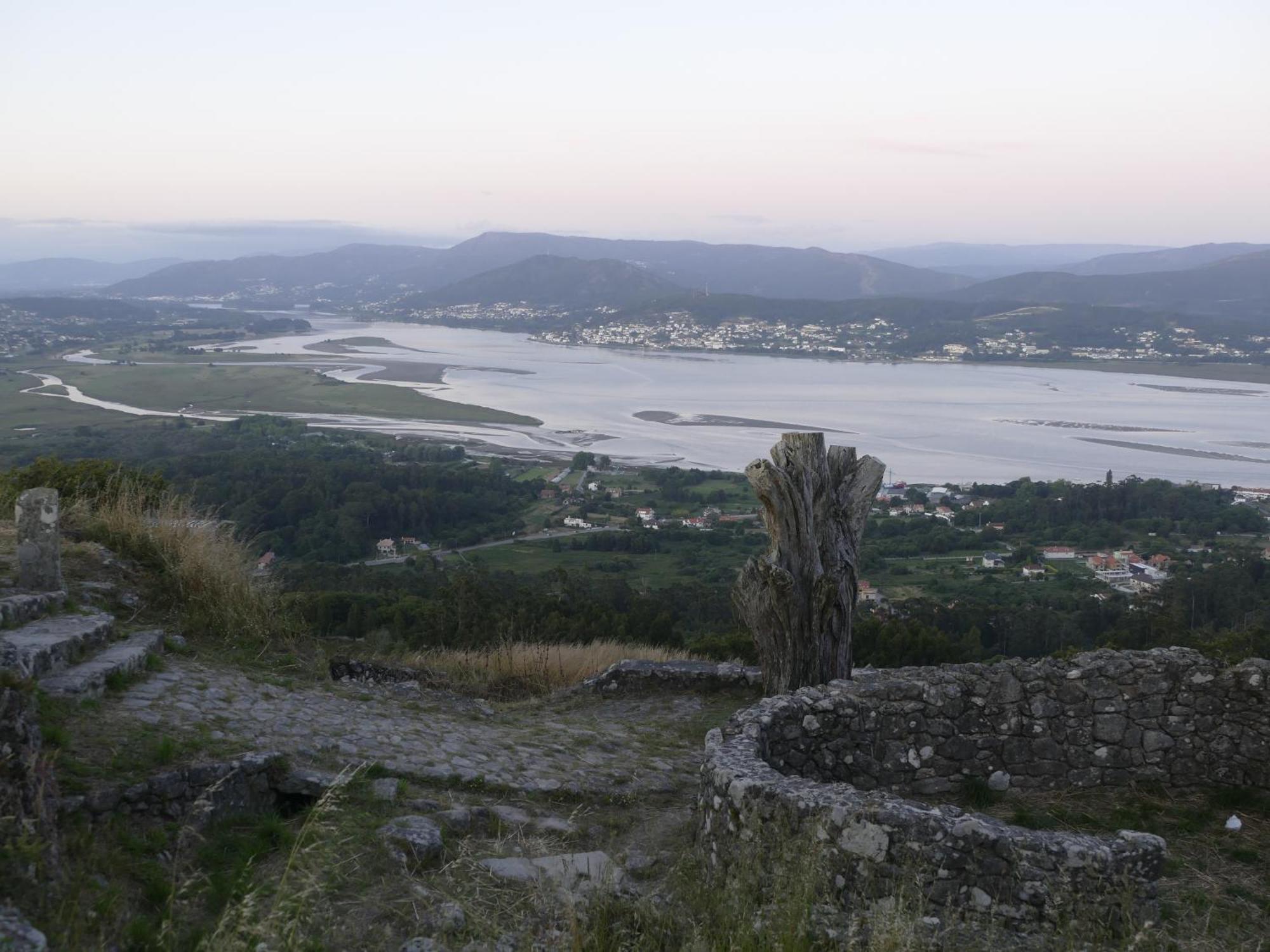 Casita A Estrenar En Finca Con Rio Proxima A Tui, Gondomar Y Portugal. 外观 照片